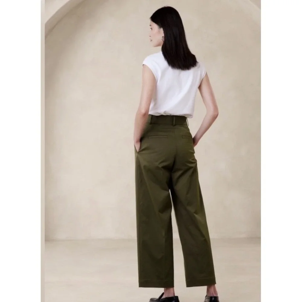 Banana Republic | 2024 Cruz Pleated Wide-Leg Chino 4P Olive Green High Rise Pant